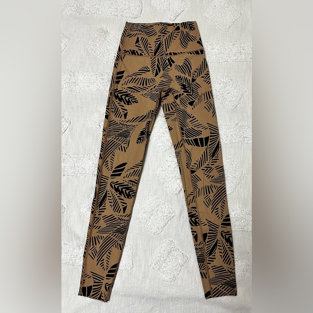 Aerie Floral Leaf 7/8 Hi-Rise Sport Leggings also known Offline by Aerie
